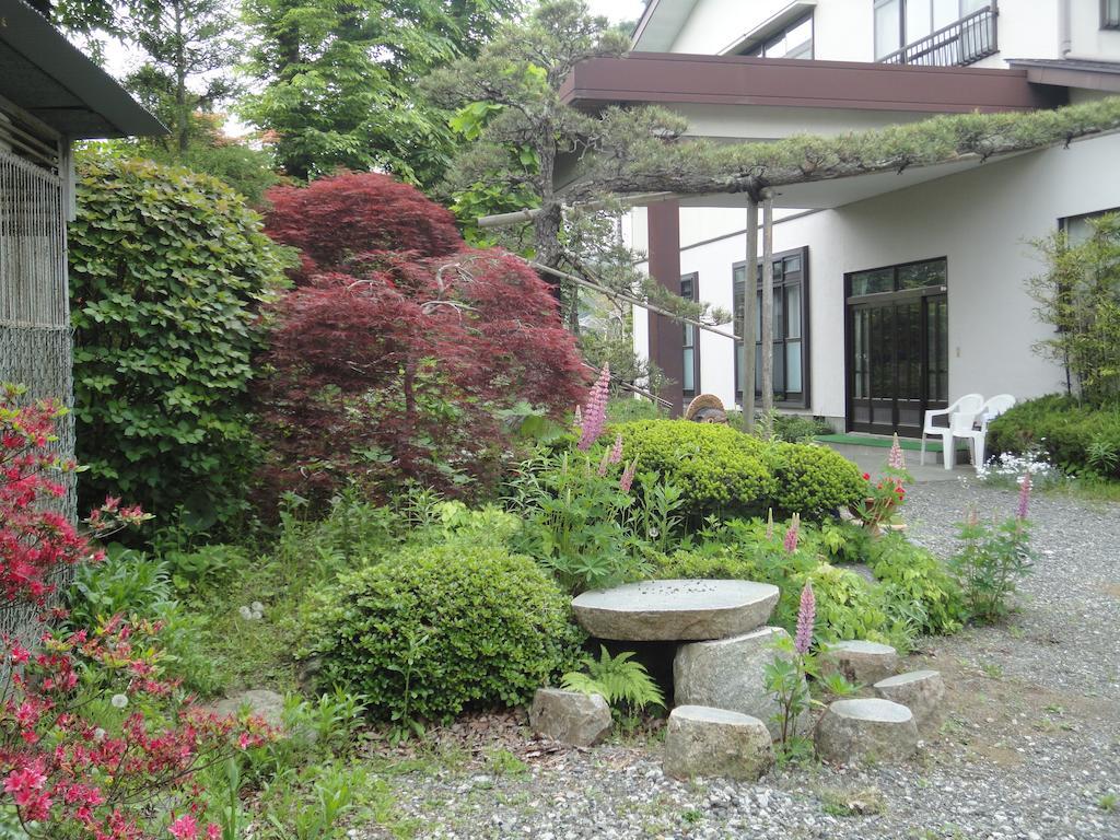 Yamanouchi Guest House Yamanakako Exteriér fotografie