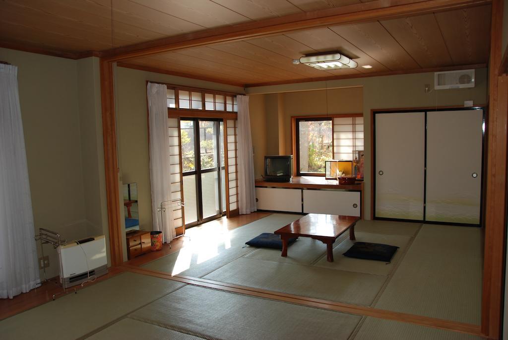 Yamanouchi Guest House Yamanakako Exteriér fotografie